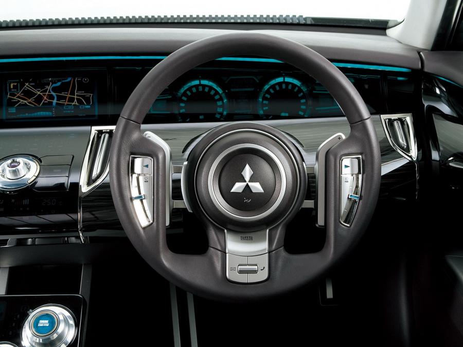 Панель приборов Mitsubishi Concept-ZT 2007 года  (фото 8 из 21)